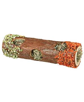 Dřevěný tunel se senem a květy ibišku, mrkví a hráškem 