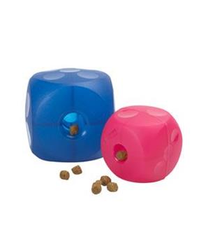 Hračka pes BUSTER Soft Cube 12 cm