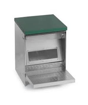 Nášlapné krmítko pro drůbež