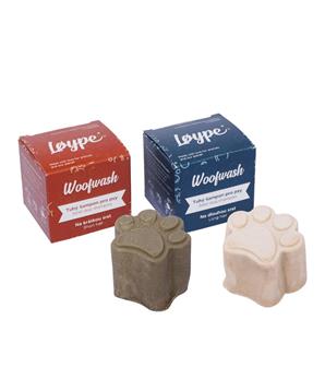 Tuhý šampon pro psy Woofwash